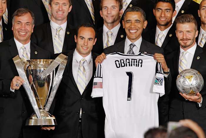Obama-Galaxy-WH-Beckham-Donovan.jpg